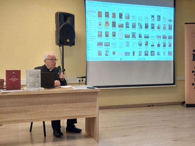 7. Promocja książek ks. Tadeusza Krahela w Domu Kultury Polskiej (fot. AS)